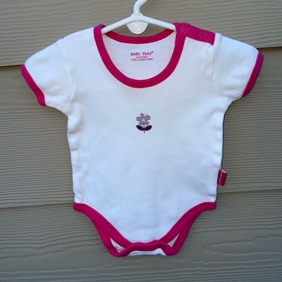 ** 2 for $20**  Three piece set Baby Plus onesies bundle. Size
3-6 month - Picture 12 of 16